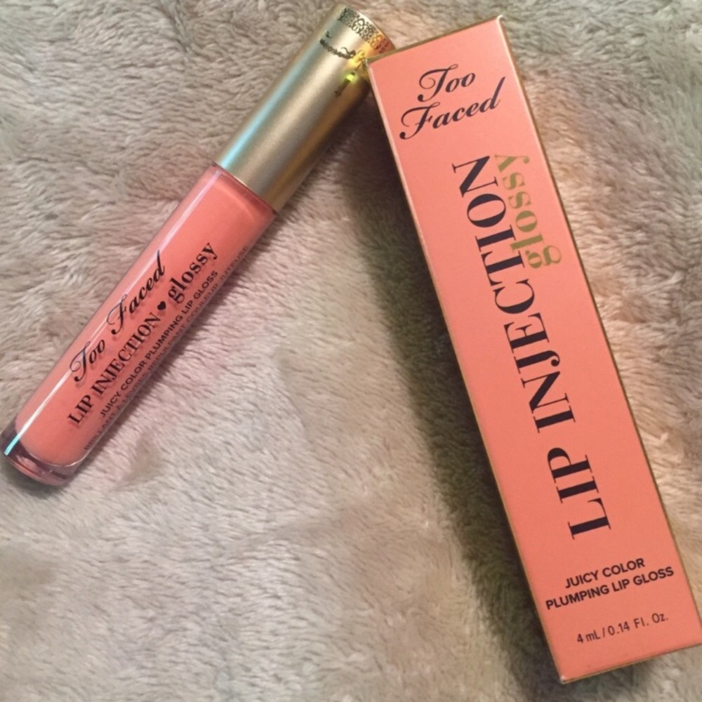 Too Faced Lip Injection Lip Gloss ๐ - Picture 2 of 7